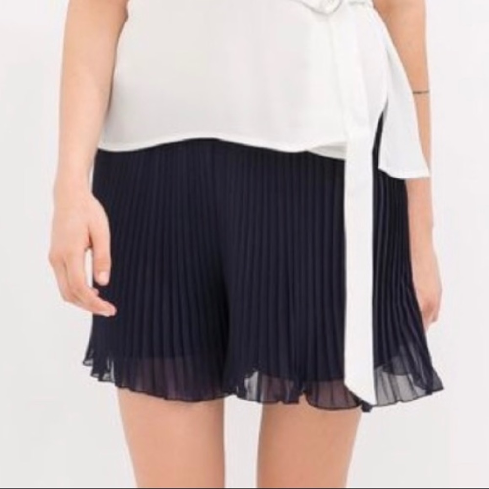 Zara pleated navy shorts
